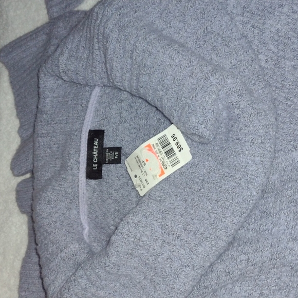 Le Chateau Sweater - Picture 4 of 11